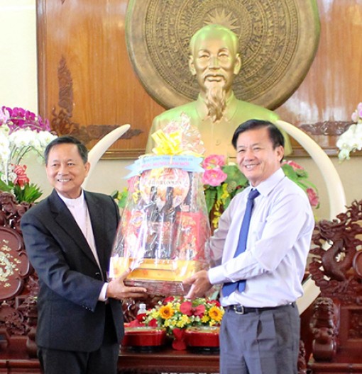 Các vị chức sắc công giáo chúc Tết lãnh đạo thành phố