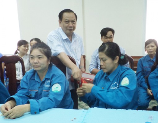 Lãnh đạo thành phố thăm, chúc Tết các đơn vị trực Tết