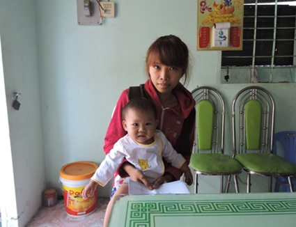 Trao tiền từ thiện