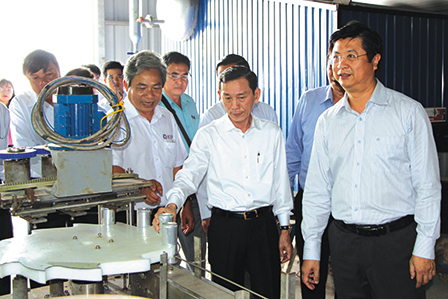 Lãnh đạo thành phố chúc Tết các doanh nghiệp tăng trưởng vượt chỉ tiêu, góp phần phát triển kinh tế - xã hội thành phố