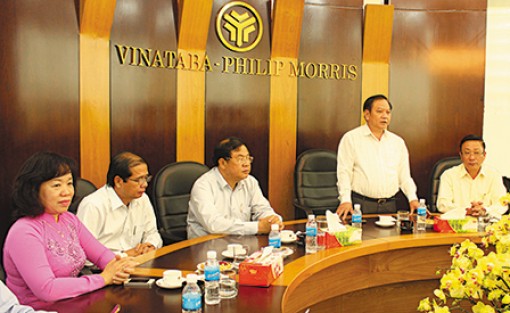 Lãnh đạo thành phố chúc Tết các doanh nghiệp tăng trưởng vượt chỉ tiêu, góp phần phát triển kinh tế - xã hội thành phố