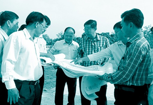 Kiểm tra tiến độ đầu tư 
tôn tạo các công trình, 
di tích và phát triển du lịch 
tại quận Cái Răng