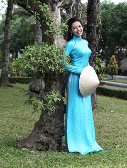 Áo dài - cách tân cỡ nào là đẹp?