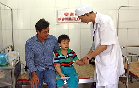 Vụ ngộ độc thực phẩm tại 3 trường tiểu học ở Vĩnh Long: Phần lớn học sinh đã được xuất viện