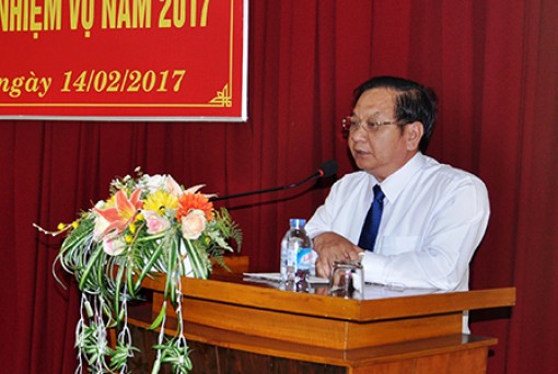 Đồng chí Trần Quốc Trung, Ủy viên Trung ương Đảng, Bí thư Thành ủy: Nâng cao chất lượng
công tác tham mưu, phục vụ
của Văn phòng Thành ủy