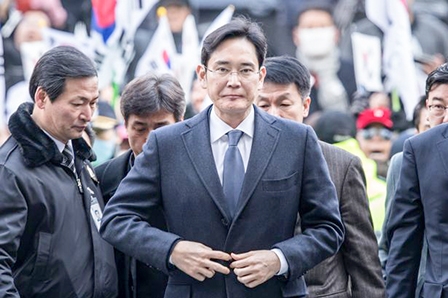 Hàn Quốc bắt giữ Phó Chủ tịch Samsung