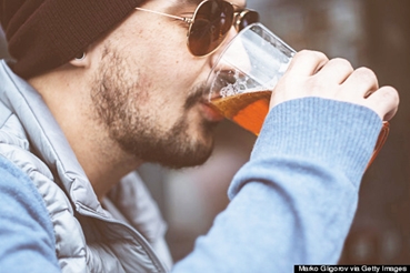 Uống nửa ly bia mỗi tuần cũng tăng nguy cơ mắc bệnh tim