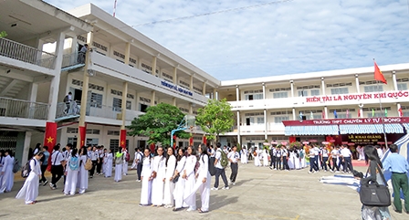 Di dời Trường THPT Chuyên Lý Tự Trọng phải đảm bảo việc dạy và học