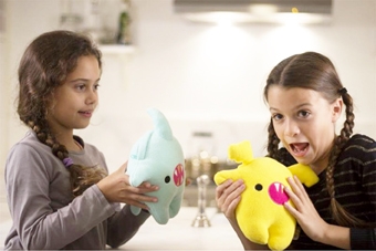 Talkies - "Búp bê" liên lạc an toàn cho trẻ nhỏ