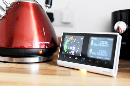 Hệ thống dự báo sớm nguy cơ té ngã của người già