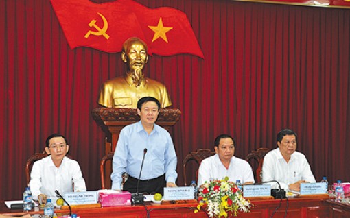 Phó Thủ tướng
Vương Đình Huệ làm việc với lãnh đạo TP Cần Thơ