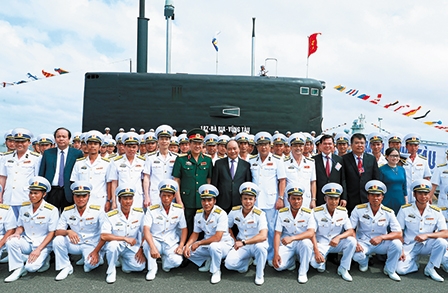 Thủ tướng Nguyễn Xuân Phúc dự Lễ Thượng cờ 2 tàu ngầm Đà Nẵng 
và Bà Rịa - Vũng Tàu