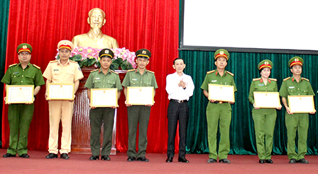 Tấn công, trấn áp hiệu quả các loại
tội phạm