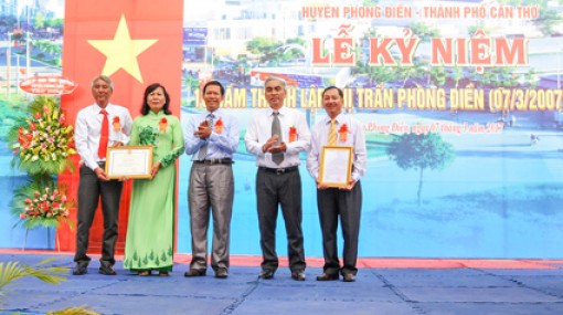 Kỷ niệm 10 năm thành lập thị trấn Phong Điền