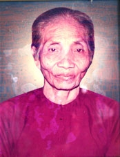 Người mang lại nụ cười đằng sau tiếng khóc