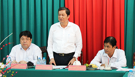 Lãnh đạo thành phố làm việc với Sở Tài nguyên
và Môi trường