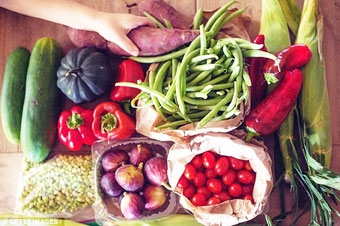 Ăn rau quả giúp giảm tác hại của thuốc lá