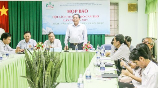 Gần 2,3 triệu bản sách trưng bày và bán tại Hội Sách Cần Thơ 2017