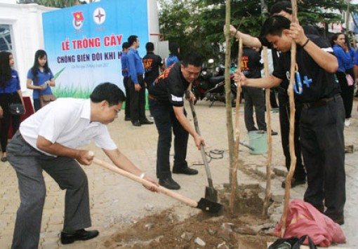 Tuổi trẻ Cần Thơ hưởng ứng Giờ Trái đất