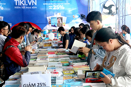 Nhiều chương trình khuyến mại tại Hội sách Cần Thơ