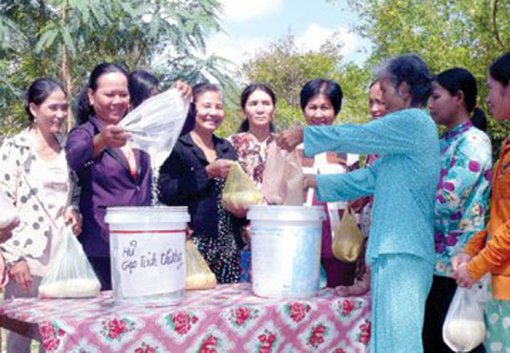 និយាយដើរទន្ទឹមនឹងធ្វើ