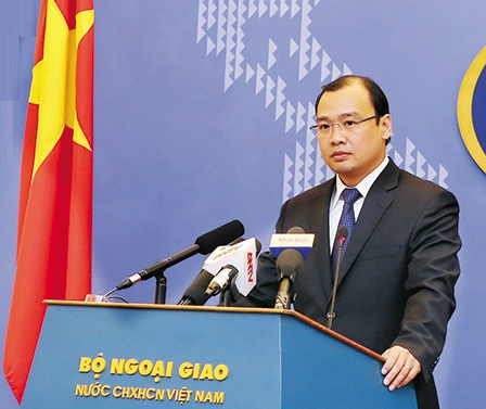 <span style="background-color: wheat;"> Người Phát ngôn Bộ Ngoại giao:</span> 
Việt Nam luôn bảo vệ, thúc đẩy 
các quyền cơ bản của người dân