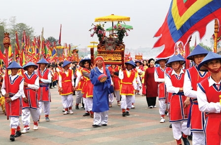 Tri ân công đức tổ tiên