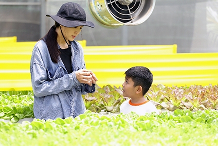 <span style="background-color: wheat;"> “Nhà có hai cửa chính”</span>
Được gì khi “bắt cá hai tay”?