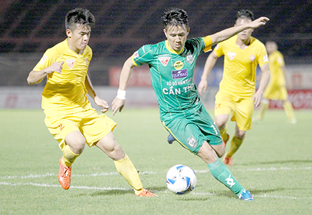 <span style="background-color: wheat;">Vòng 12 Toyota V.League 2017</span>
Hải Phòng tranh tốp 3,
XSKT Cần Thơ tránh đội sổ