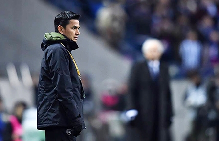 HLV Kiatisak - Bước thăng trầm của một “ngôi sao” sân cỏ