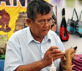 Tre bông lại trổ ra bông