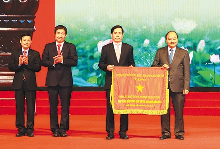 <span style="background-color:wheat;"> &nbsp Thủ tướng Nguyễn Xuân Phúc:</span>

Doanh nghiệp nhà nước cần tầm nhìn
chiến lược trong quản lý điều hành