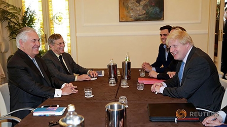 Phương Tây ép Nga “buông” ông Assad