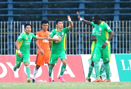 Xuống sức, SHB Đà Nẵng suýt thua ngược XSKT Cần Thơ