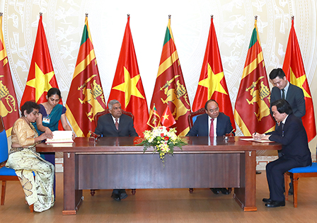 Thủ tướng Nguyễn Xuân Phúc hội đàm với Thủ tướng Sri Lanka