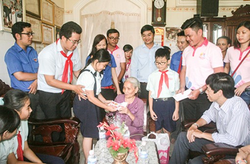 Mừng ngày non sông thống nhất