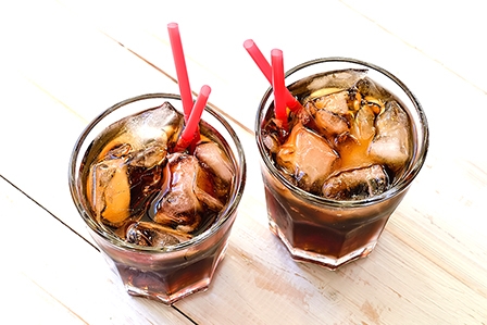 Uống nước ngọt ảnh hưởng khả năng sinh sản