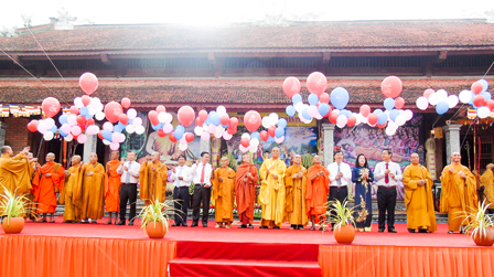 Long trọng tổ chức Đại lễ Phật đản năm 2017 - Phật lịch 2.561