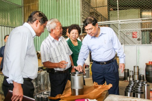 Nỗ lực hỗ trợ phát triển 
công nghiệp sạch, 
công nghiệp công nghệ cao