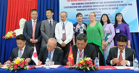 Ký kết hợp tác đào tạo
nguồn nhân lực tiếng Nhật