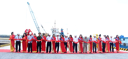 Khánh thành cầu cảng số 1 thuộc dự án
cảng tổng hợp Vinalines Hậu Giang giai đoạn 1