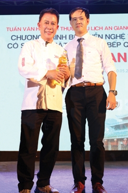 Vua Đầu bếp Martin Yan tham gia chuỗi 
hoạt động “Tháng du lịch An Giang năm 2017”