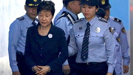 Cựu Tổng thống Hàn Quốc ra tòa