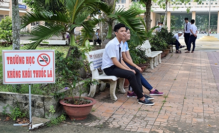 Phòng, chống tác hại thuốc lá trong trường học
