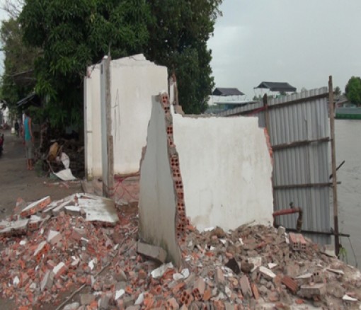 Xuất hiện 11 điểm sạt lở trên địa bàn 
quận Ô Môn