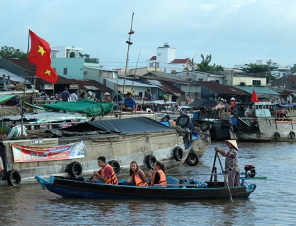 Ngày hội du lịch "Văn hóa Chợ nổi Cái Răng"
sẽ diễn ra từ ngày 7-7