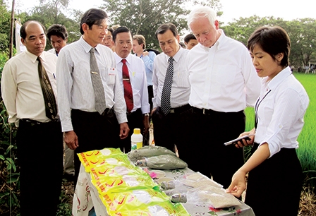 Hồ Quang Cua - 
25 năm cuộc hành trình 
đến với vinh quang Việt Nam