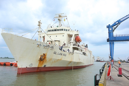 Phát huy nội lực để thu hút đầu tư và hội nhập