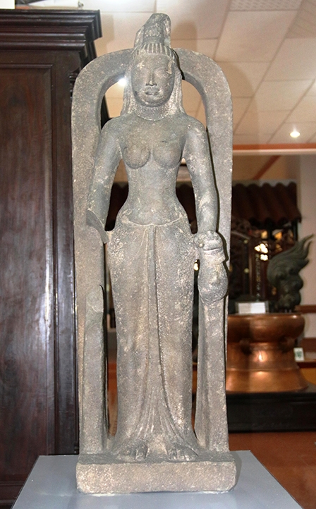 Vĩnh Long tiếp nhận cổ vật quý