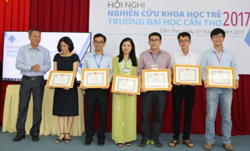 Trợ lực để sinh viên, giảng viên trẻ nghiên cứu khoa học